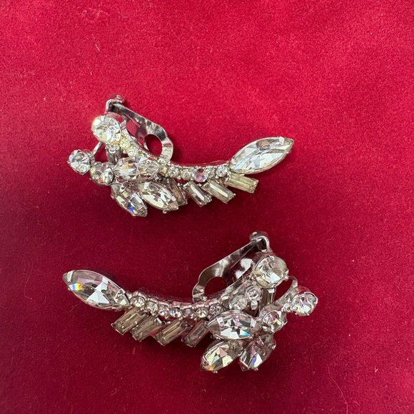 Vintage Rhinestone Earclips - Picture 5 of 7